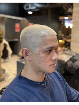 フランクスバーバー アンド ビアークラブ(FRANK'S BARBER and BEER CLUB) ハイスキンハイトーンバズカットF