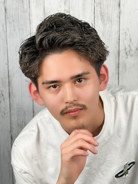 プレミアムバーバー 表参道店(PREMIUM BARBER produce by HIRO GINZA) ツイスパアップバング