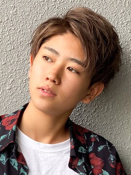 エルマーク 京橋(L-MARK) アップバングツーブロックダブルカラーブリーチメッシュ