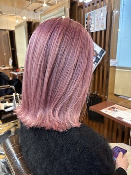 ブリッツ レボ(BLITZ-REVO) あやか流!外はねボブ×ハイトーンピンクカラー