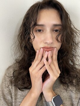 ピュー(Piu-) 【ウェーブパーマ/渥美怜子】ロングパーマ/スパイラルパーマ