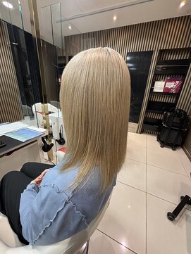 アース 鈴鹿店(HAIR&MAKE EARTH) ホワイトベージュ
