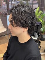 ヨリ サッポロ 札幌大通(yori SAPPORO)&nbsp;ニュアンスパーマ/センターパート/韓国マッシュ/ダークアッシュ