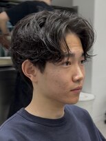 フィフス 渋谷(fifth)&nbsp;渋谷スパイラルパーマメンズカットセンターパート大きめカール