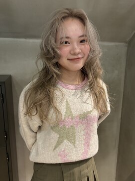 ニキータ(Nikiita) 〈ブリーチ/ダブルカラー/ミルクティー〉　S16