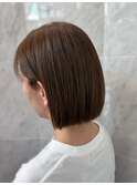 暖色カラー×切りっぱなしボブ