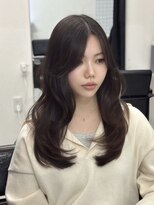 ロムーク 表参道(LOMKH)&nbsp;小顔ロングレイヤーカット顔周り春ハッシュカット透明感カラー