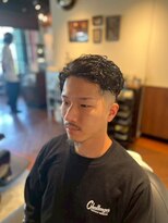 キングスマントーキョー カットクラブ 中野(KINGSMAN TOKYO CUTCLUB)&nbsp;ニュアンスパーマ/ツイストスパイラル/フェード[中野/MEN'S]