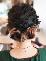 ティーズヘアー(T's HAIR)&nbsp;キレイめギブソンタックアレンジ