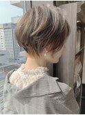 後ろ姿美人お色気大人ショートヘア◎山本みづき
