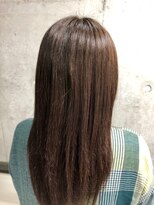 ニュープレイス(NEWPLACE) オフィスカジュアルナチュラルブラウンストレートツヤ髪美髪