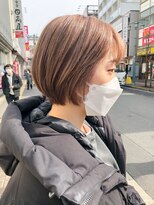 ヘアーアンドメイク ビス(HAIR&MAKE bis) 大人気☆丸みショート×ハイトーンカラー☆ももこ