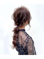 アイユー(ii+U)&nbsp;ゆるふわ編みおろし　顔周り　おくれ毛