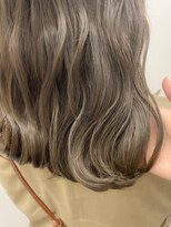 ロンド フィーユ(Lond fille) とばみか指名♪ブリーチなしで作るグレージュ