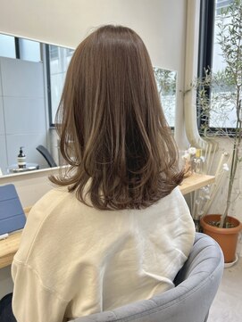 シーン(SCEN) レイヤーミディアム くびれミディアム ことりベージュ20代30代