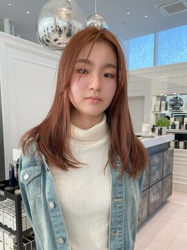 アルティファータ(artifata) オレンジブラウン レイヤーカット 韓国ヘア カーテンバング 暖色