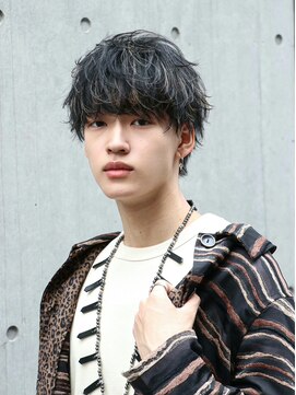 オーシャントーキョーウエスト 心斎橋 (OCEAN TOKYO WEST) ハイライトウルフマッシュパーマ波巻きパーマツーブロックメンズ