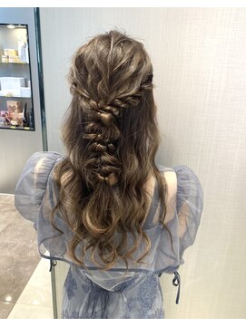 ハルキミナト ジャパン ヨコハマ(HARUKI MINATO japan YOKOHAMA) 横浜1可愛いハーフアップアレンジ