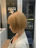 【emma小濱】ブロンドカラー×切りっぱなしボブ