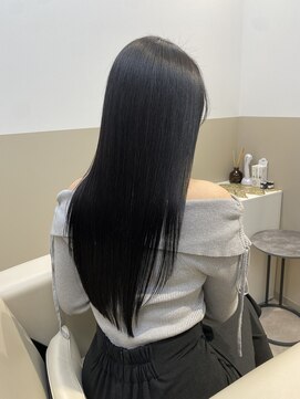 シュヴーブリヤン(cheveux brillants) 【美髪縮毛矯正でお家での再現性100%】清楚な暗髪艶髪ロングヘア