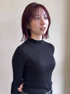 Idk レッドカラー+切りっぱなしボブ