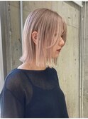 ハイトーン切りっぱなしショートボブミルクティーピンクベージュ
