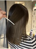 インナーカラーロングダブルカラーオリーブベージュカラー