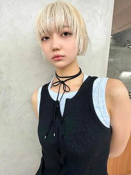 リアン(Lien) ブリーチ/ホワイト/ショート/顔まわりカット