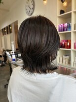 リノ 金山(Rino) デザインカラー/レイヤーカット/ウェットヘア/オリーブベージュ