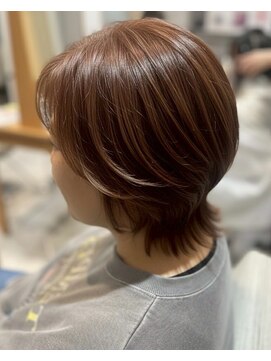 大人カジュアル◎艶感マロンブラウン×レイヤーボブ