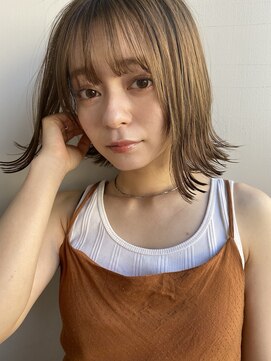 ブラウヘアアンドケア(care) ミルキーベージュ切りっぱなしボブ