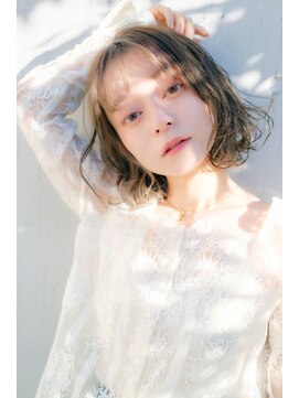 ムーア(MUA) ふわふわボブパーマ