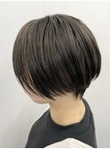アッシュカラーツヤ感ノーブル前下がりショート20代30代モテ髪