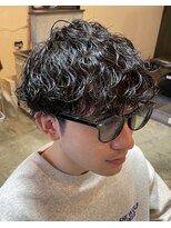 ジュンヌオム リンカラン(Jeune Homme LINGKARAN)&nbsp;刈り上げマッシュ×波巻きスパイラルパーマ