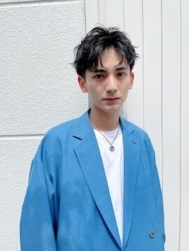 トイロ 新宿(Toiro) メンズセンターパートニュアンスパーマ