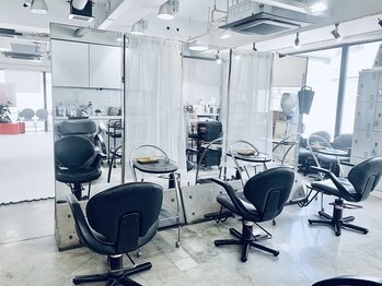ヘアーメイク アドックス(HAIR MAKE ADOX)の写真/≪落ち着いた雰囲気のプライベートサロン≫周りを気にせず、ゆったりとした癒しの時間をお過ごし下さい！