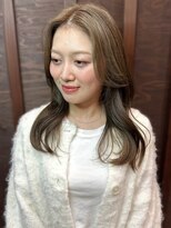 ヘアーアンドスパ フェリーチェ ミチ 野田屋町店(HAIR&SPA felice MICHI) 【feloice MICHI 豊田希美】オリーブベージュ　センターパート