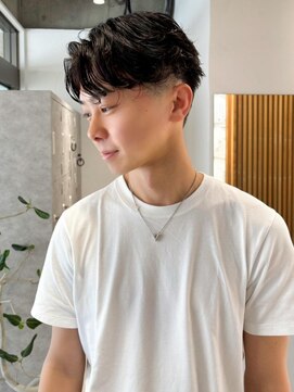 ムーン バイ ケンジ(moon by KENJE) 【takumi】メンズパーマ/フェザーパーマ/メンズヘア