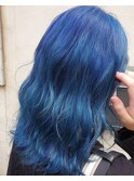 ブリーチ有り。鮮やかブルーヘアー(^ー^)