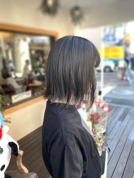 オリーブ×グレージュ