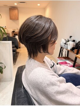 カイ(kai) くびれショート