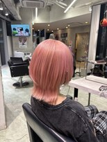トーキョー オタクヘアー(TOKYO OTAKU HAIR) ブリーチ/ウルフカット/ピンクカラー