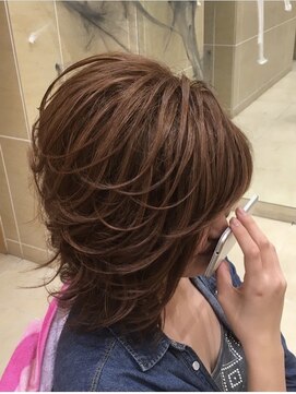 ルナクレセント (Luna crescent) サイド流しの盛り髪アップ