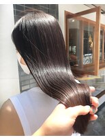 ネイヴィル(navile)&nbsp;◎赤みのない透け感グレージュ