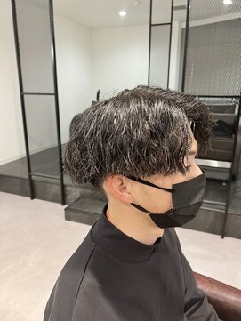 カルロイースタイル(CARLO e-style) ソフトツイスト+センターパート