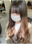 ベージュ系カラーのエクステ