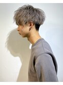 ケアブリーチ　シルバーカラー　マッシュ　前下がり
