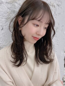 オブヘアー オモテサンドウ(Of HAIR OMOTESANDo)の写真/お客様の骨格に合わせたレイヤーカットで、伸びてきてもまとまりやすいスタイルをご提案＊[表参道/前髪]