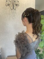 ビーカルム(美calm)&nbsp;高めゆるふわポニーテール