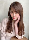後れ毛が可愛い顔周りハイレイヤーロングチェリーブラウン